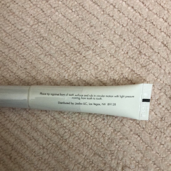 NEW INTELLI WHITE #smile right now swipe brite stain eraser.new never use - Picture 5 of 8